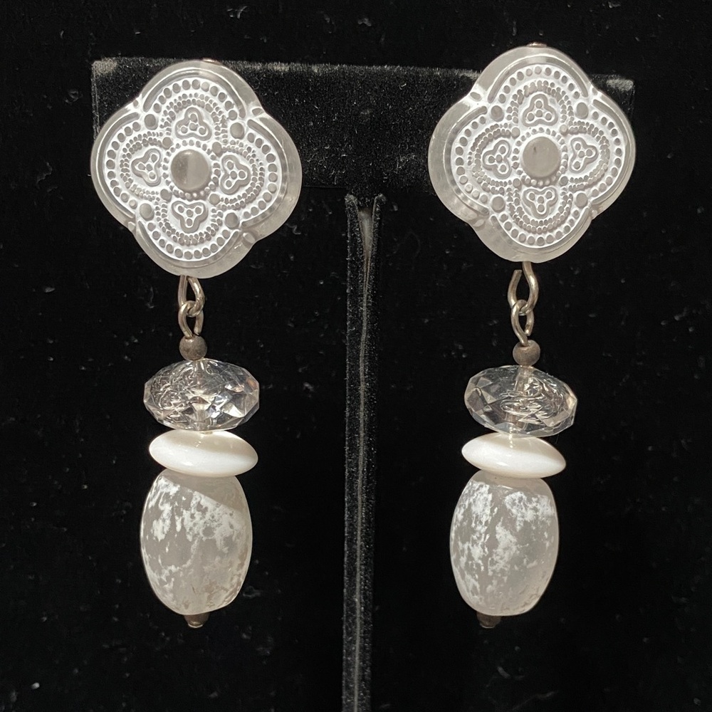 1970’s vintage White Dangle clip on Earrings